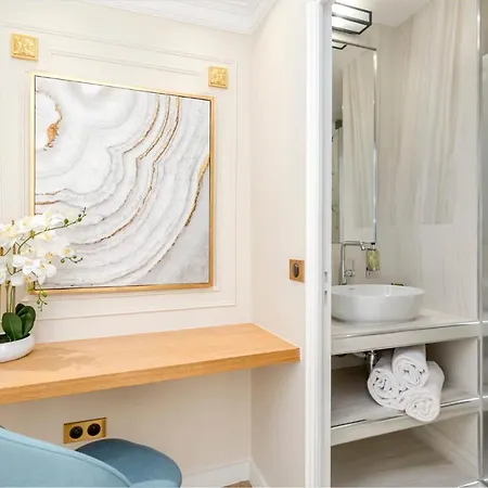 Merveil - Luxury - Marais - Saint Martin I Paris